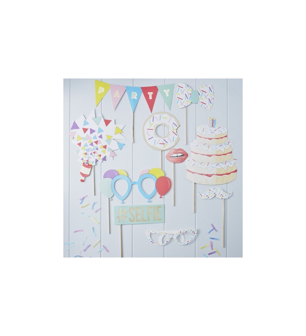 Rekvizity do fotokoutku - narozeninové