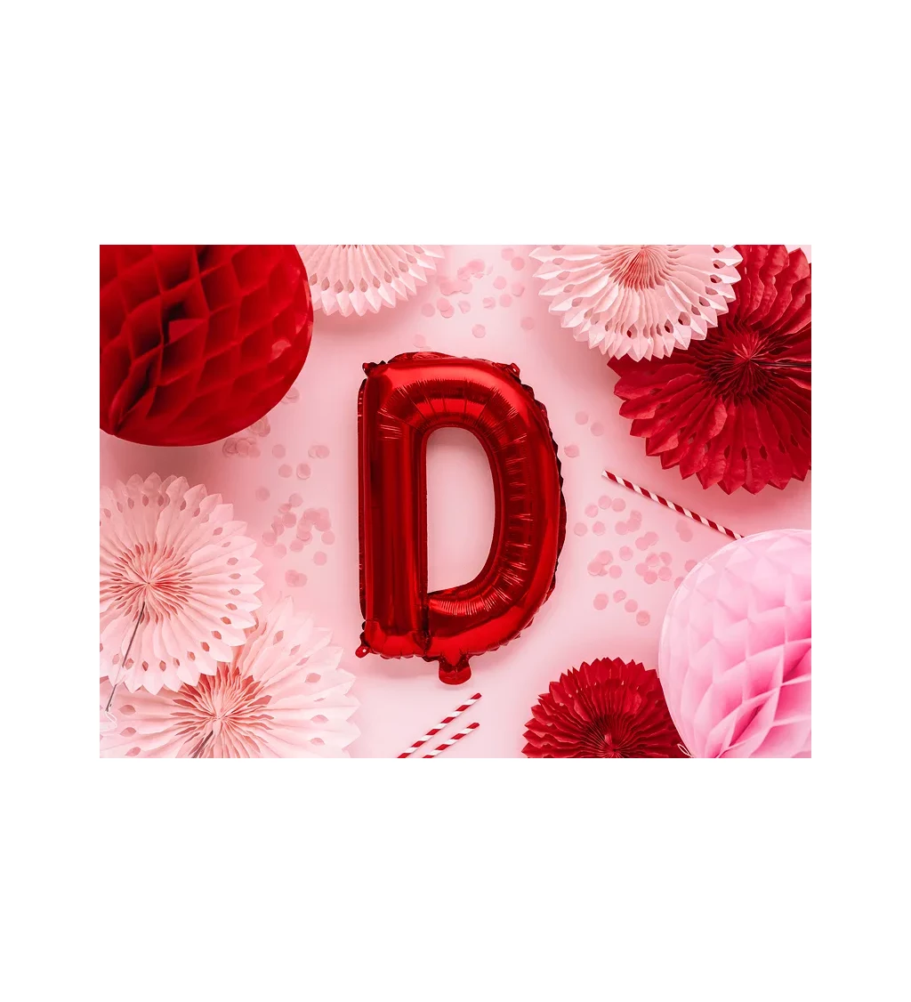 Malé červené písmeno - D
