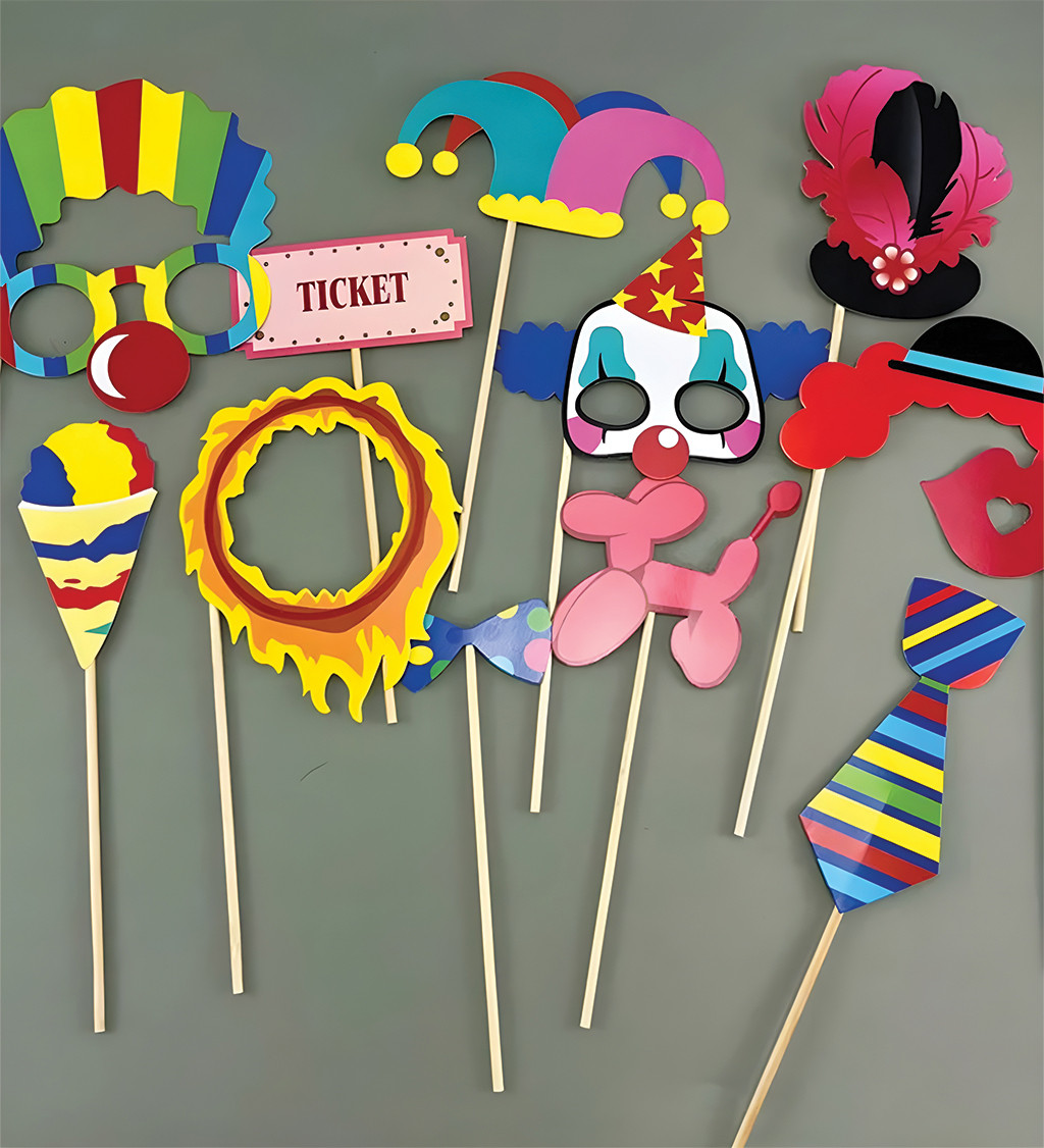 Sada do fotokoutku cirkus