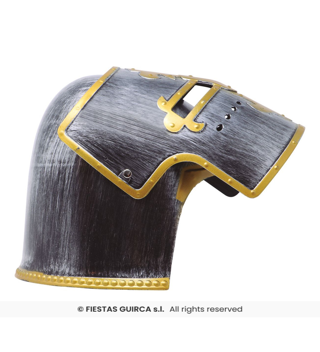 Přilba středověkého rytíře