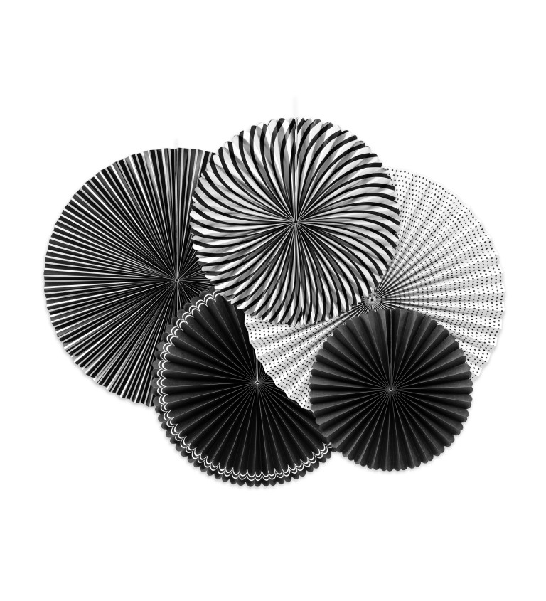 Černo-bílé papírové rozety
