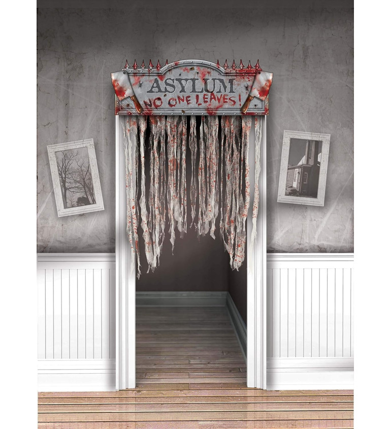 Děsivá záclona na vstupní dveře s nápisem "Asylum