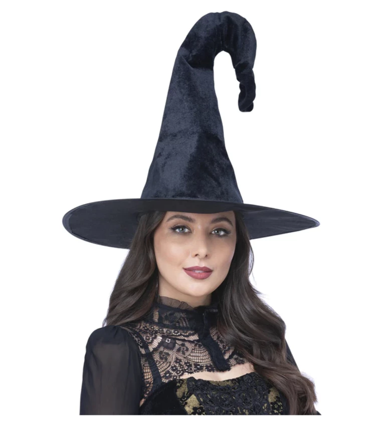 Černý sametový klobouk pro čarodějnici