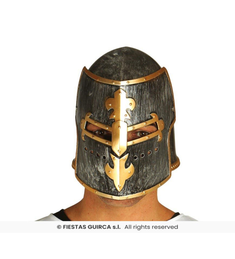 Přilba středověkého rytíře